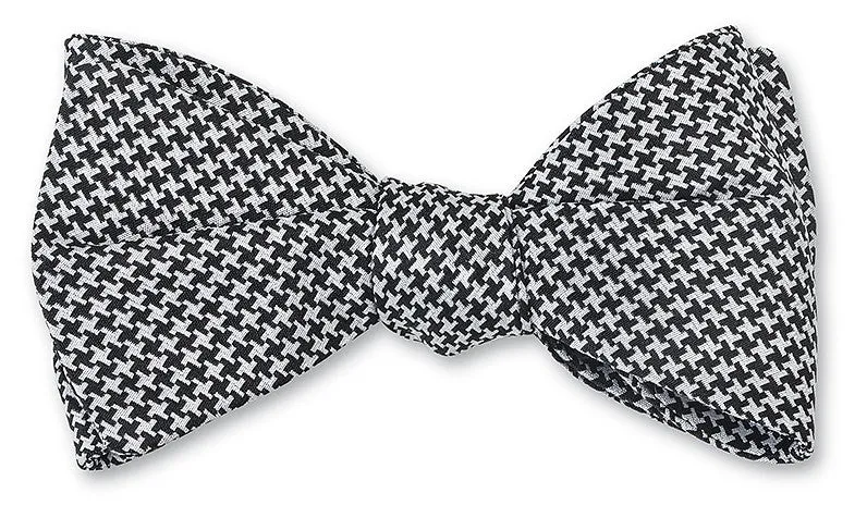 Black/White Houndstooth Bow Tie - B1298