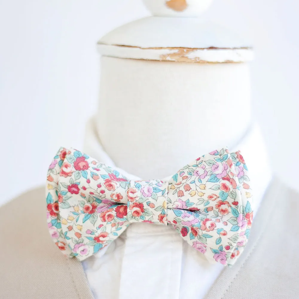 Boy's Bow Tie / Blossoms In Red