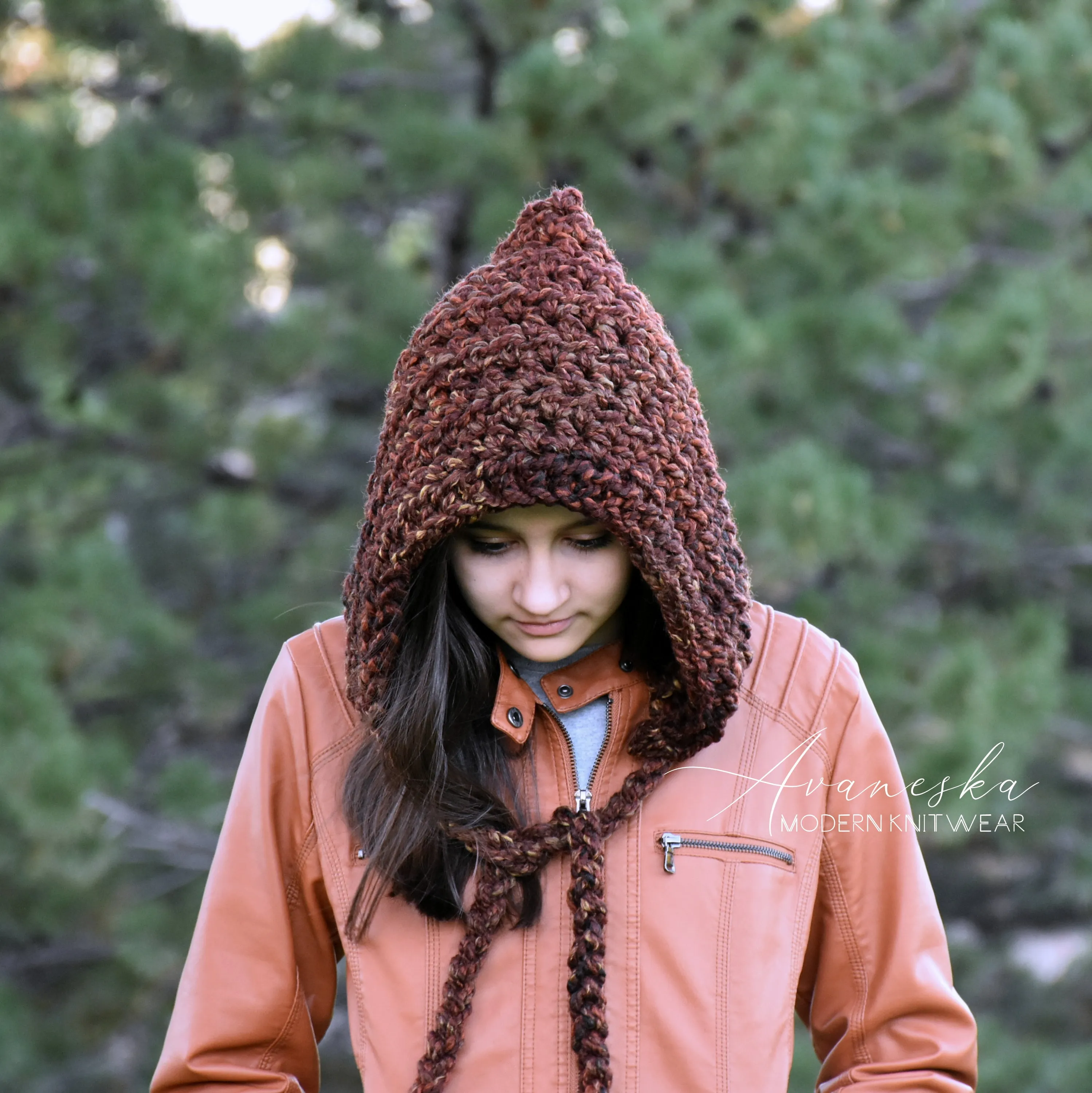 Chunky Hood Hat with Ties | THE YORK