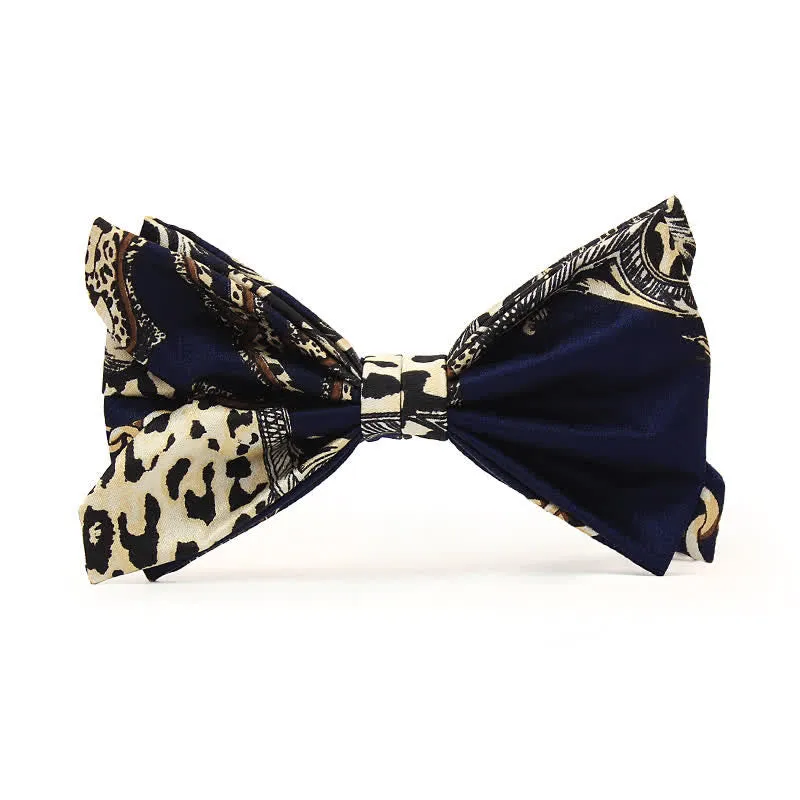 Men's Luxurious Navy & Beige Patterned Bow Tie