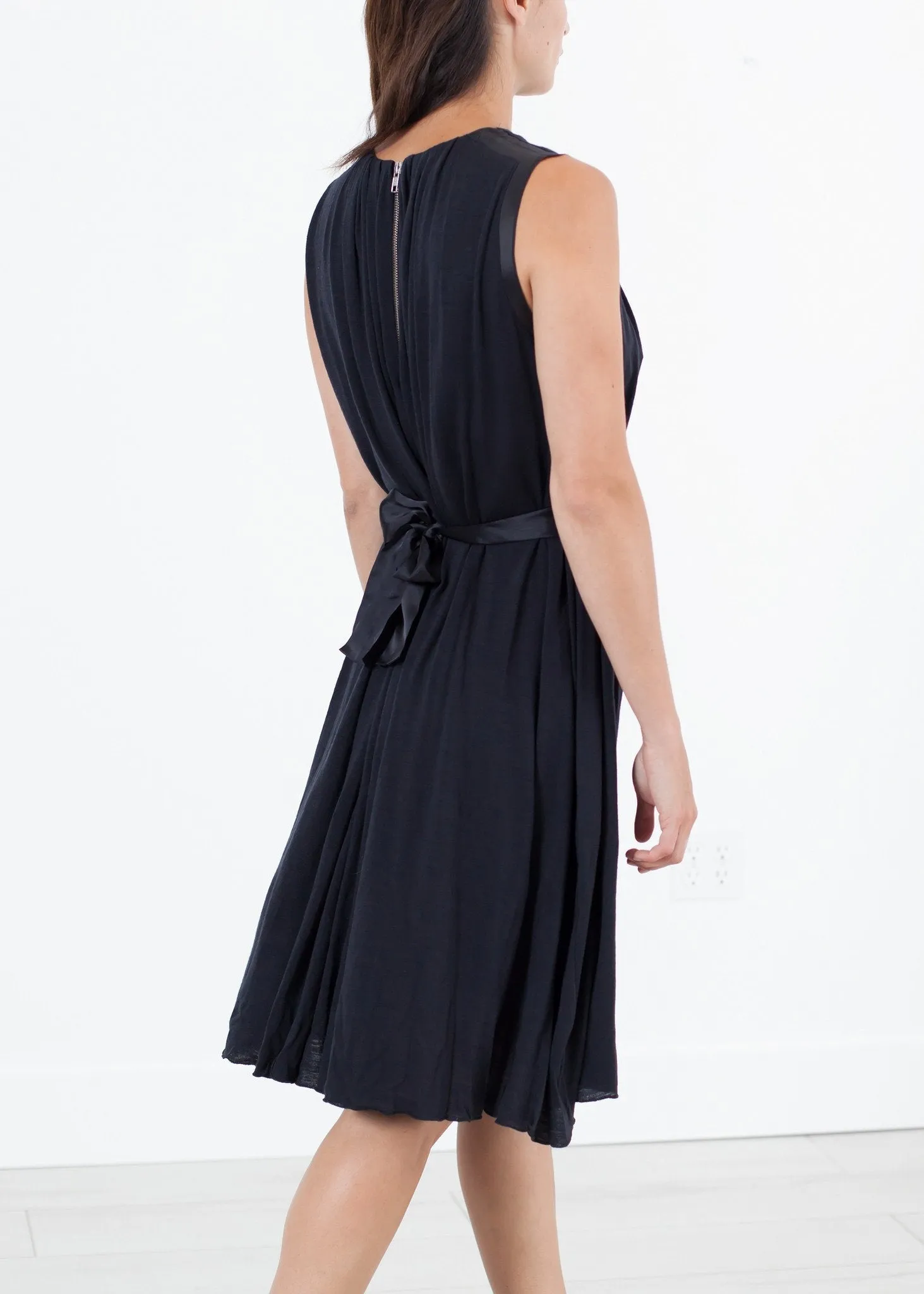 Sleeveless Pleated Dress in Navy